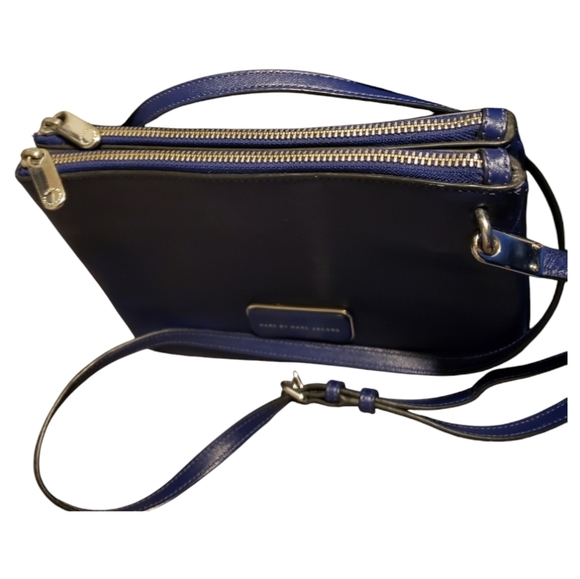 Mark Jacob's Cross Body Bag - Picture 3 of 12